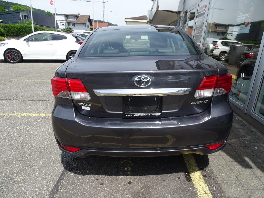 TOYOTA AVENSIS 2.0 VMa Sol MdS, Petrol, Second hand / Used, Automatic - 4