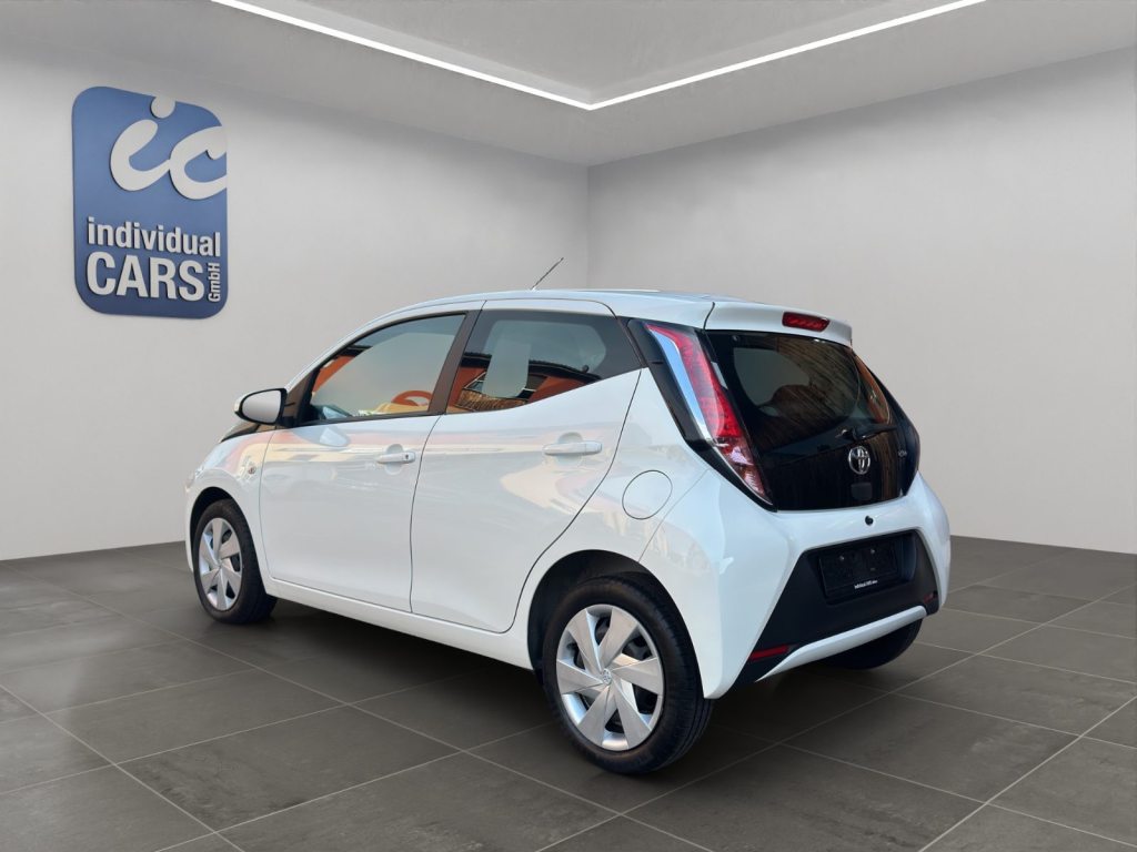 TOYOTA AYGO 1.0 VVT-i x, Benzin, Occasion / Gebraucht, Handschaltung - 4