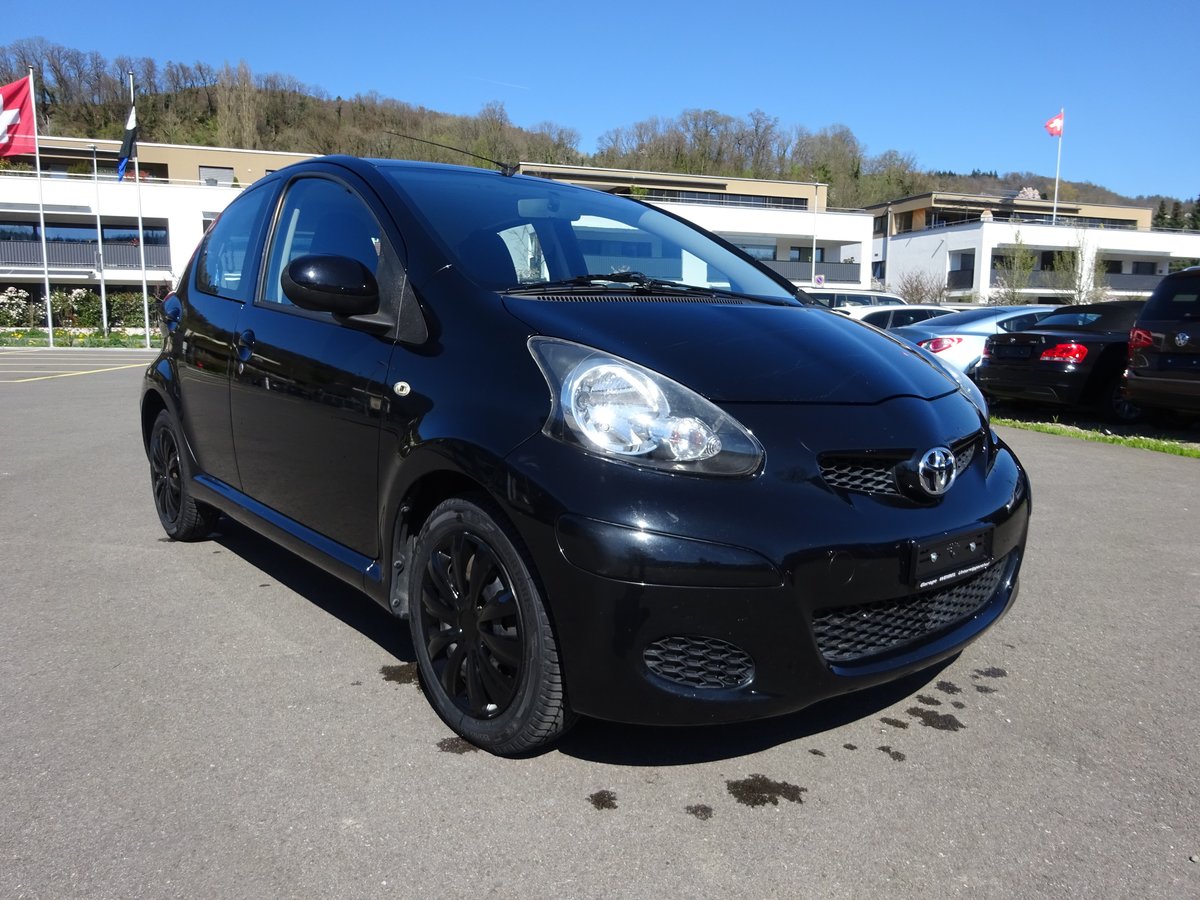 TOYOTA Aygo 1.0 Linea Luna Cool, Benzin, Occasion / Gebraucht, Handschaltung - 2