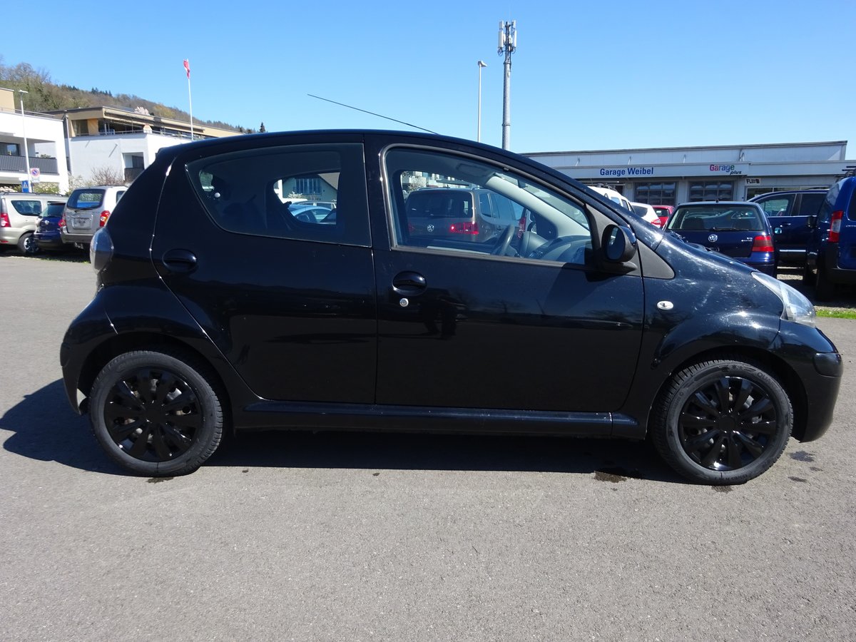 TOYOTA Aygo 1.0 Linea Luna Cool, Benzin, Occasion / Gebraucht, Handschaltung - 3