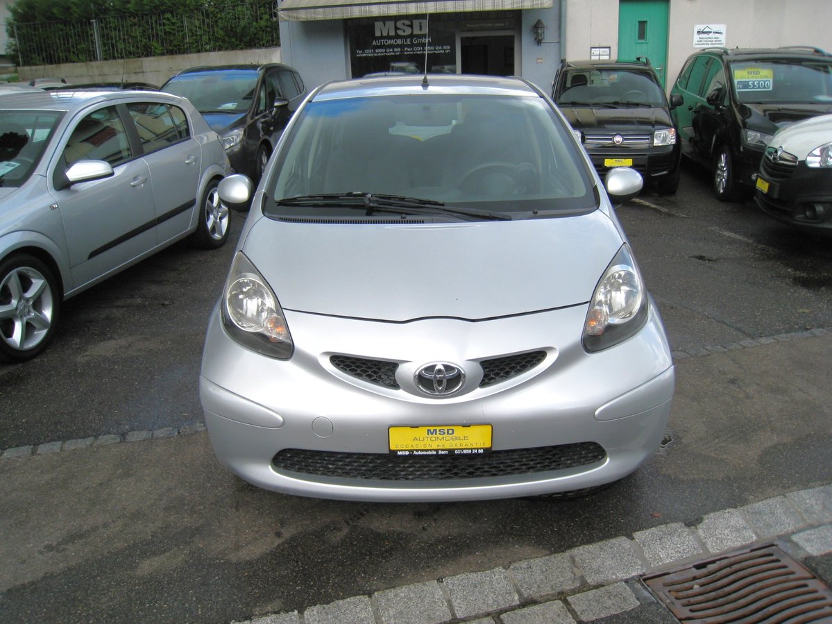 TOYOTA Aygo 1.0 Linea Luna Cool, Benzin, Occasion / Gebraucht, Handschaltung - 3