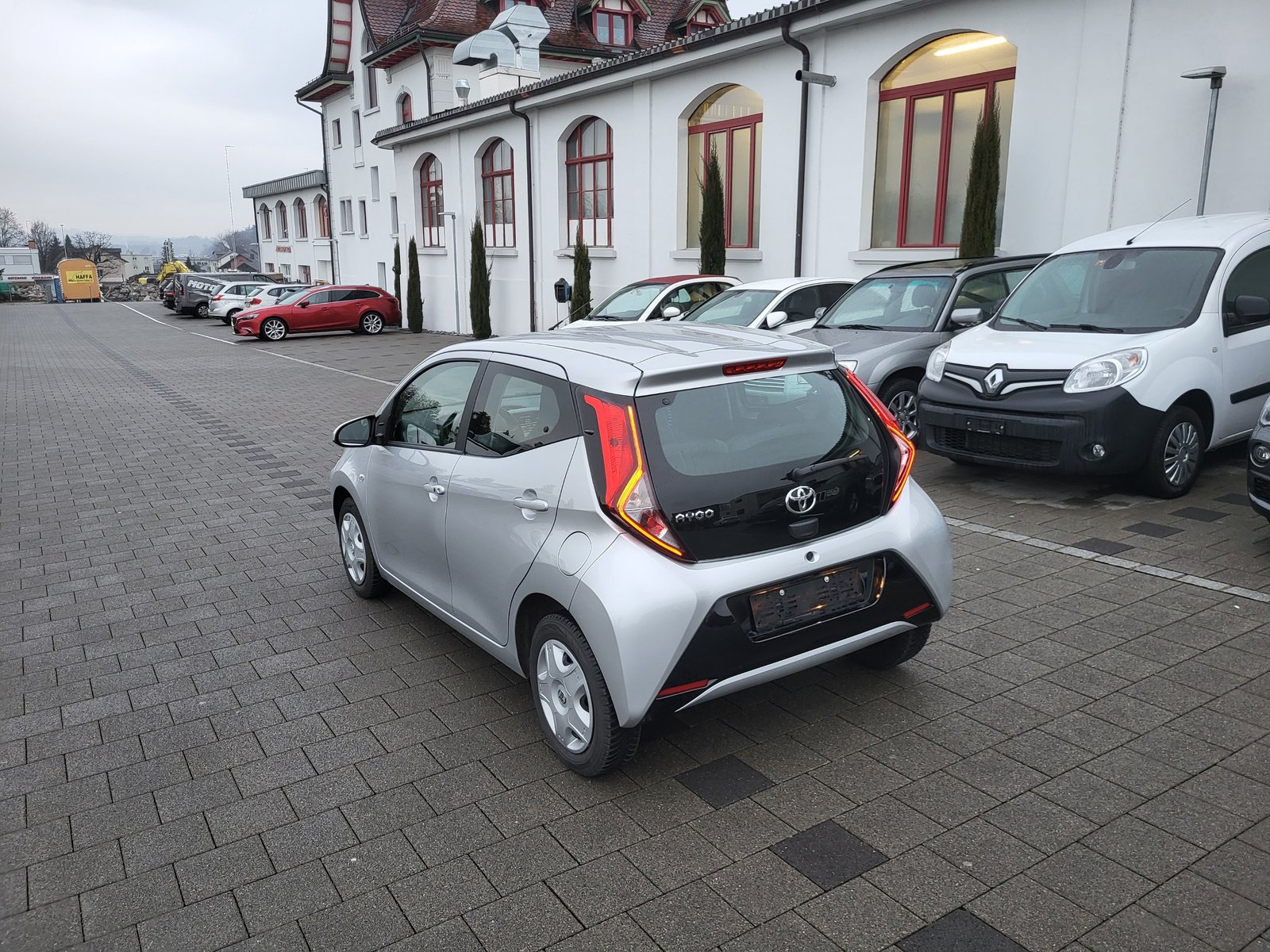 TOYOTA Aygo 1.0 VVT-i X-shift Trend, Petrol, Second hand / Used, Automatic - 3