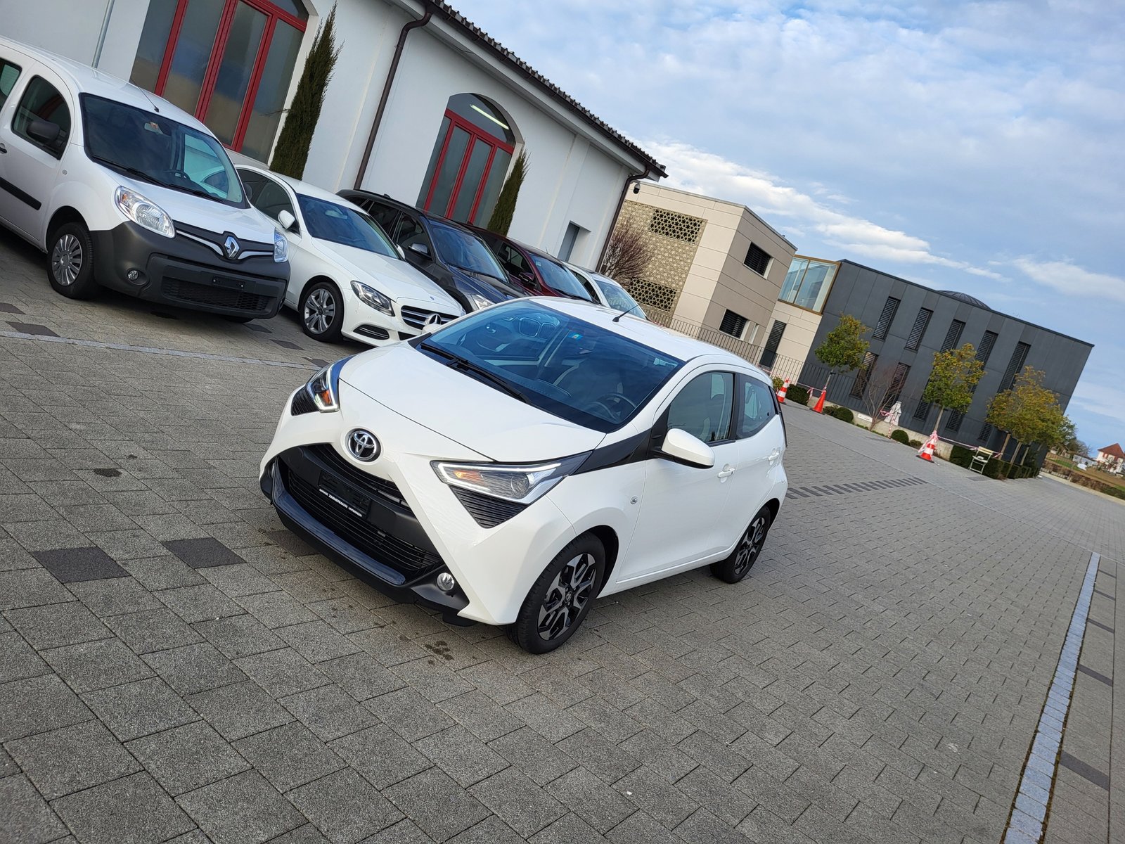 TOYOTA Aygo 1.0 VVT-i X-shift Trend, Benzin, Occasion / Gebraucht, Automatik - 4