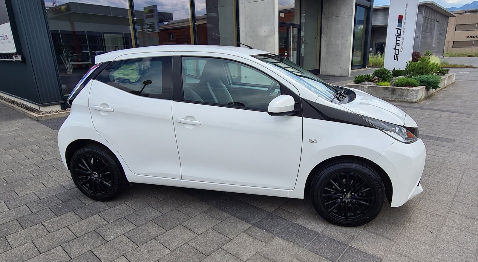 TOYOTA Aygo 1.0 VVT-i x-play, Benzina, Occasioni / Usate, Manuale - 3