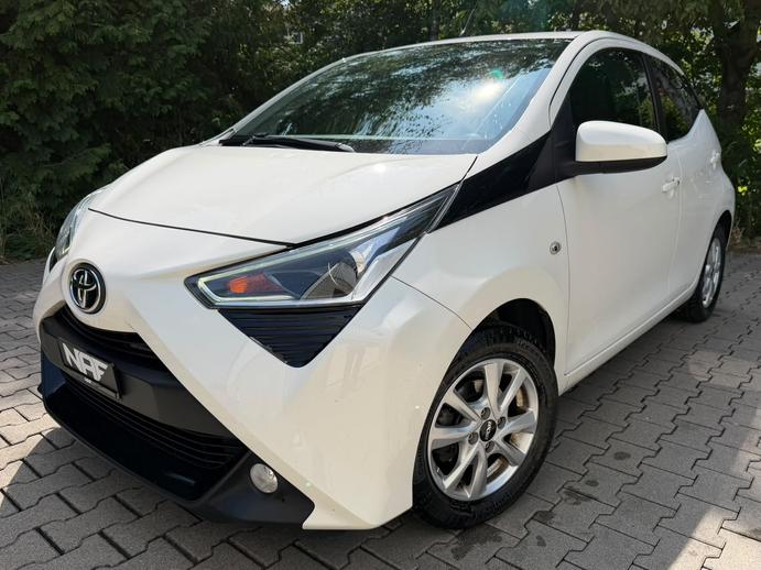 TOYOTA Aygo 1.0 VVT-i x-play, Petrol, Second hand / Used, Manual