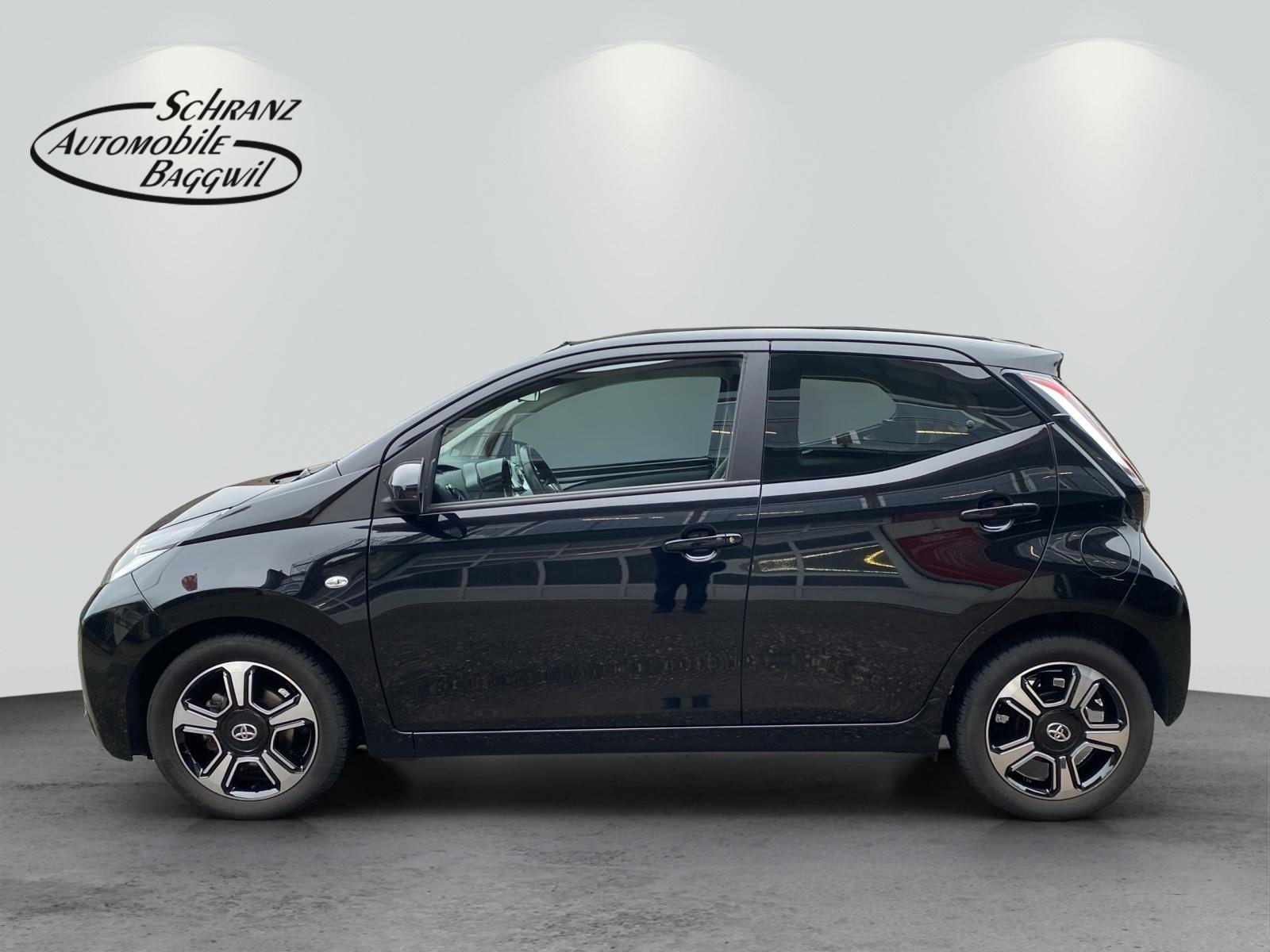 TOYOTA Aygo 1.0 VVT-i x-play, Petrol, Second hand / Used, Manual - 2