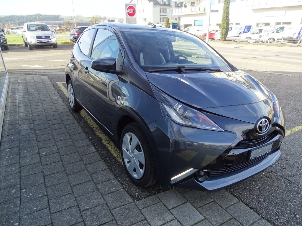 TOYOTA Aygo 1.0 VVT-i x-play, Benzina, Occasioni / Usate, Manuale - 2