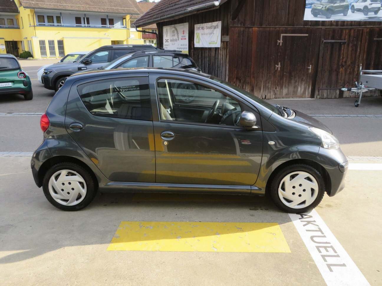 TOYOTA Aygo 1.0 VVT-i Linea Luna MM, Petrol, Second hand / Used, Automatic - 5