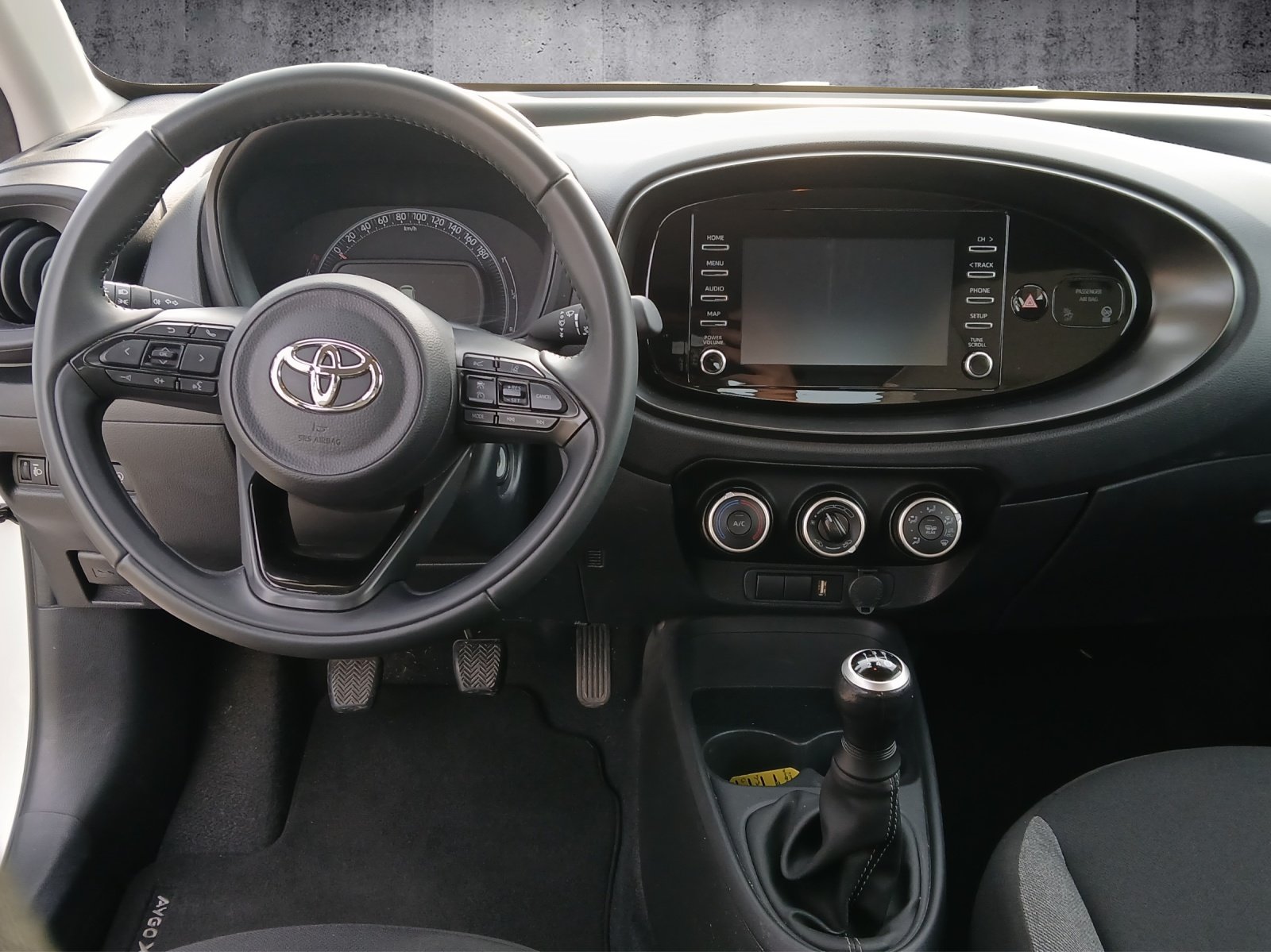 TOYOTA Aygo X 1.0 VVT-i Comfort, Petrol, Second hand / Used, Manual - 5