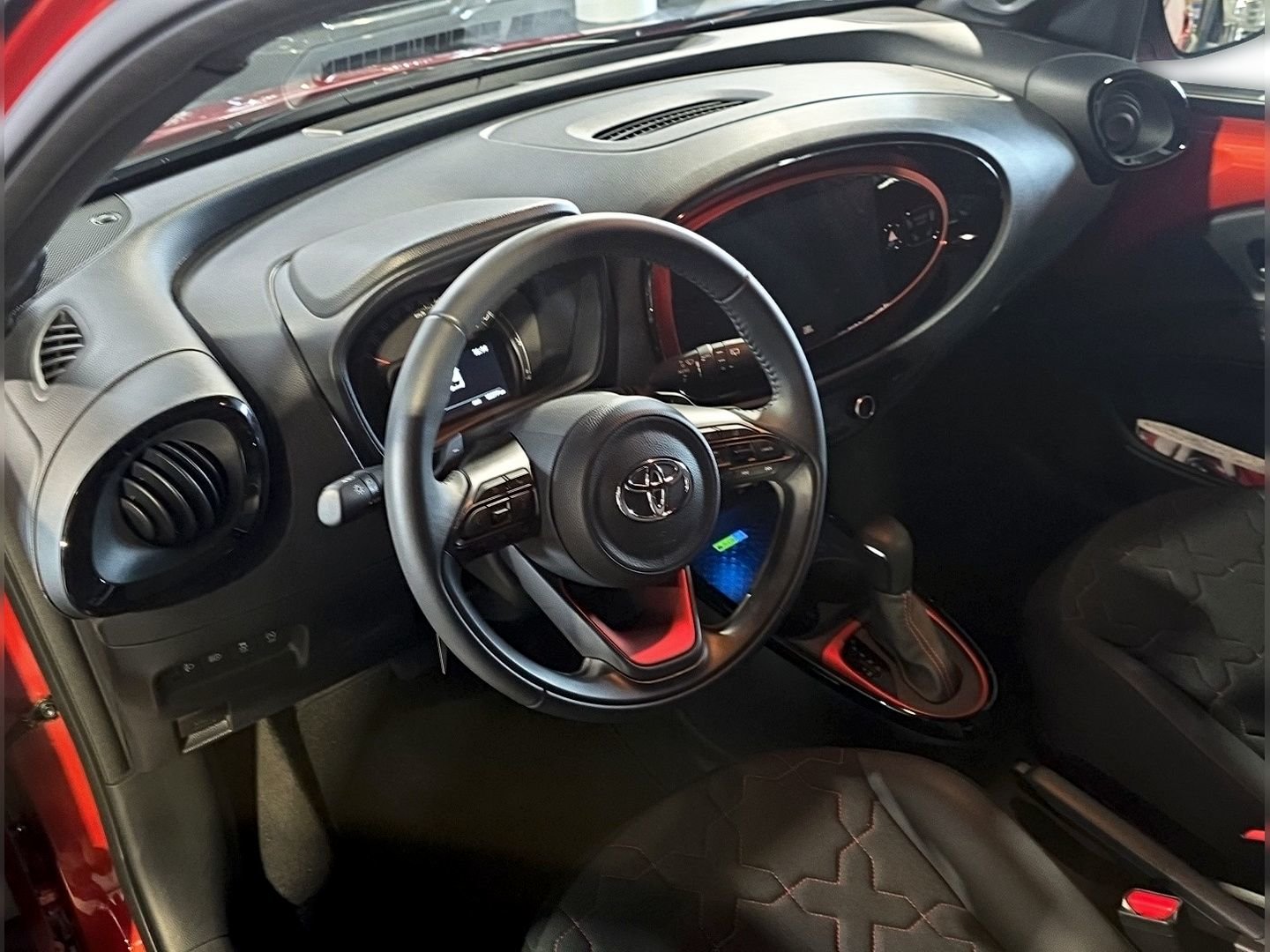 TOYOTA Aygo X 1.0 VVT-i Comfort CVT, Benzin, Occasion / Gebraucht, Automatik - 7