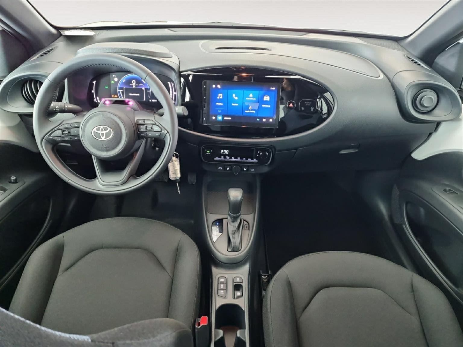 TOYOTA Aygo X 1.5 VVT-i HSD Comfort, Full-Hybrid Petrol/Electric, New car, Automatic - 6