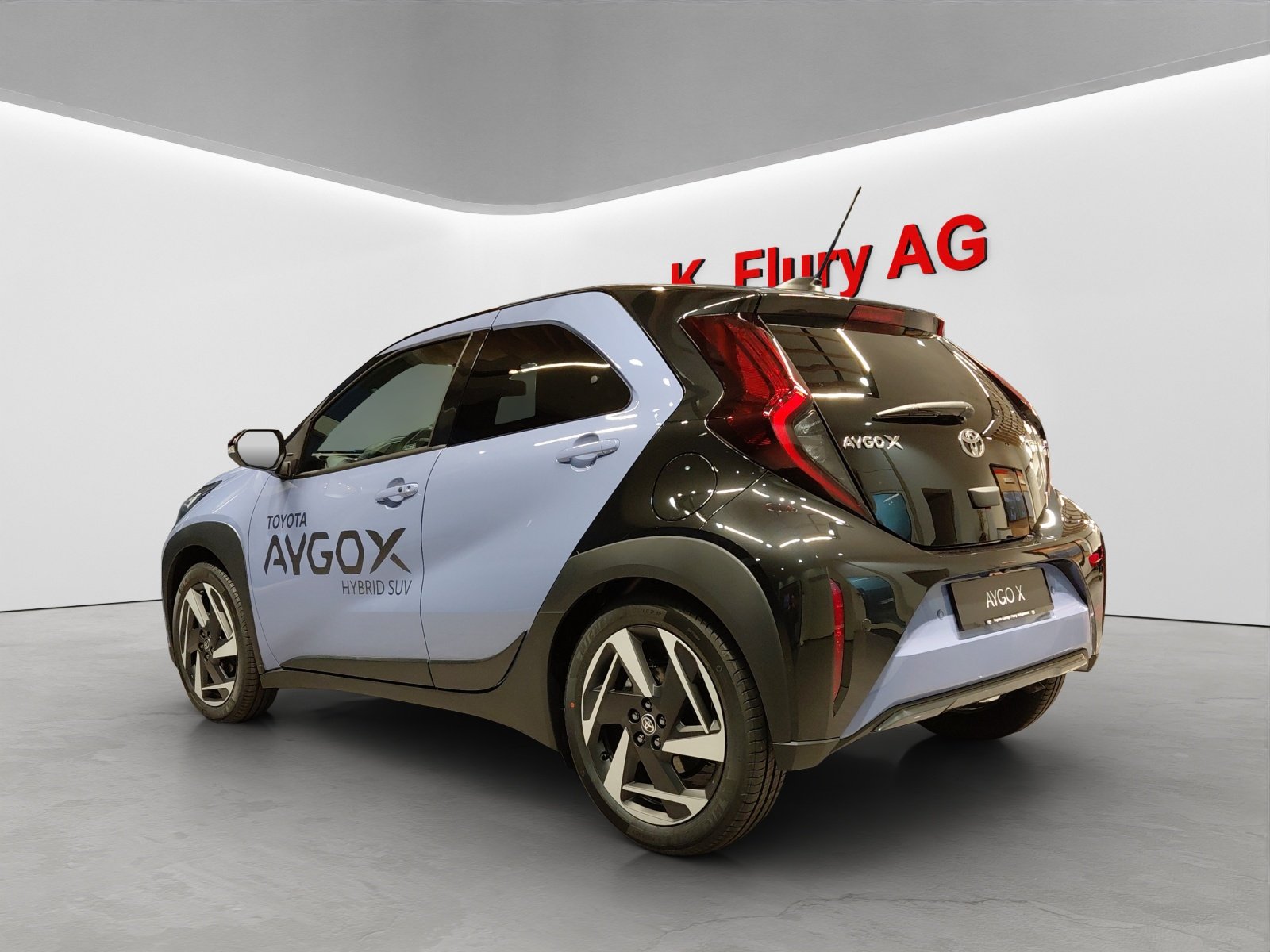 TOYOTA Aygo X 1.5 VVT-i HSD Style, Full-Hybrid Petrol/Electric, New car, Automatic - 3