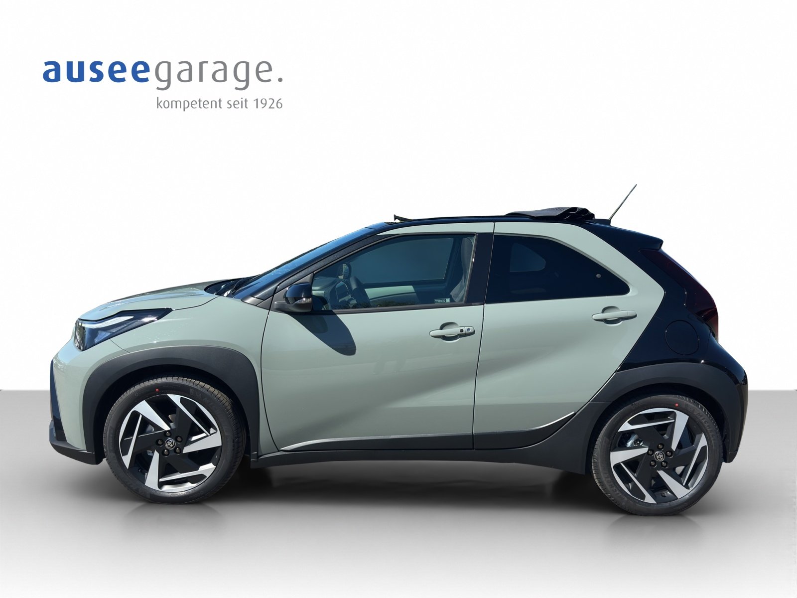 TOYOTA Aygo X 1.5 VVT-i HSD Style, Full-Hybrid Petrol/Electric, New car, Automatic - 2