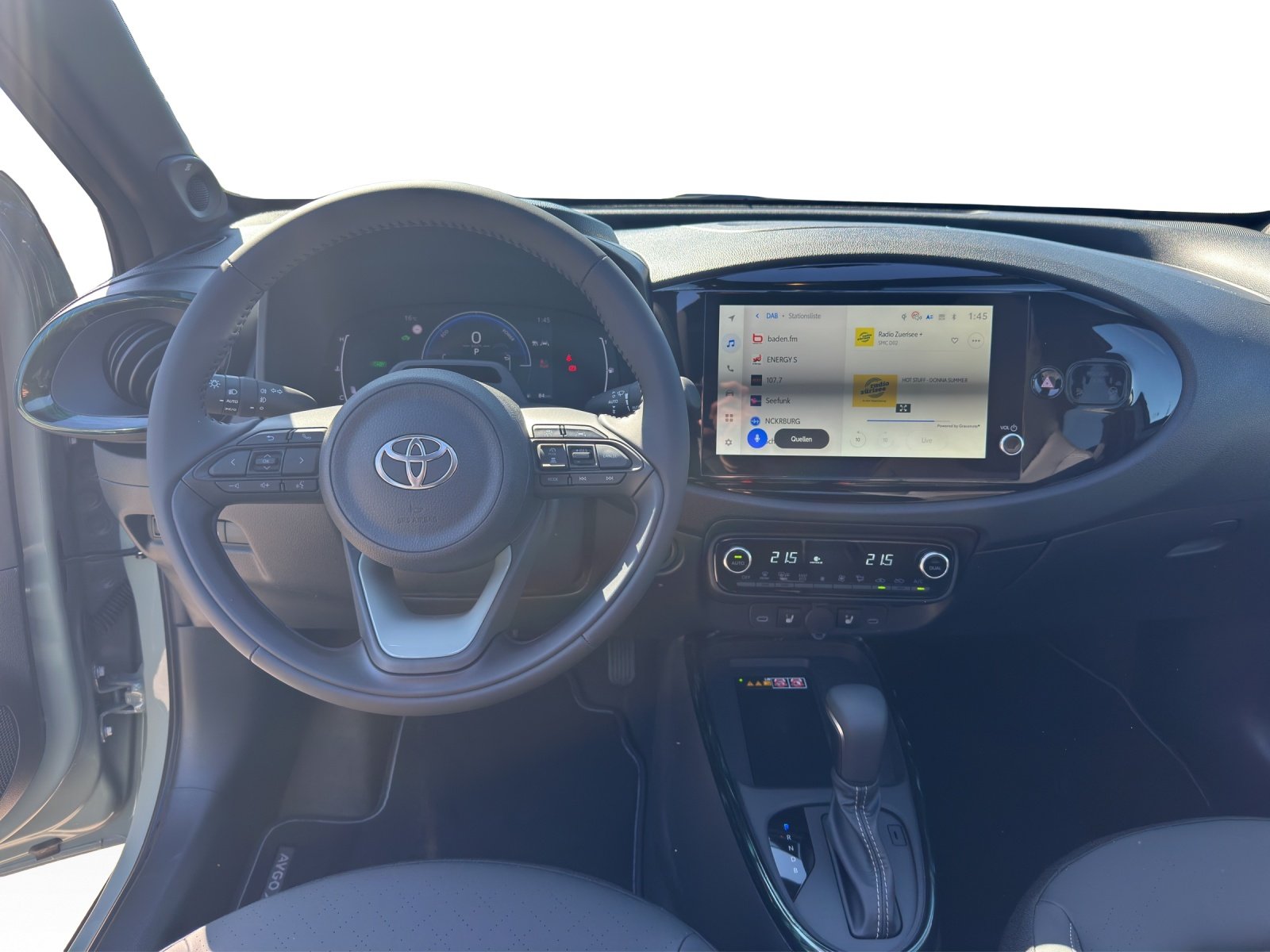 TOYOTA Aygo X 1.5 VVT-i HSD Style, Full-Hybrid Petrol/Electric, New car, Automatic - 5