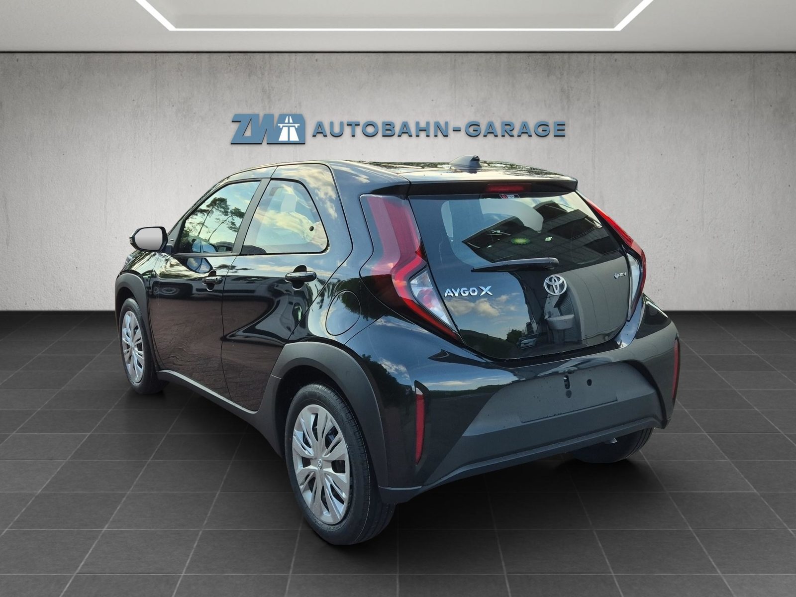 TOYOTA Aygo X 1.5 VVT-i HSD Comfort, Hybride Integrale Benzina/Elettrica, Auto nuove, Automatico - 3