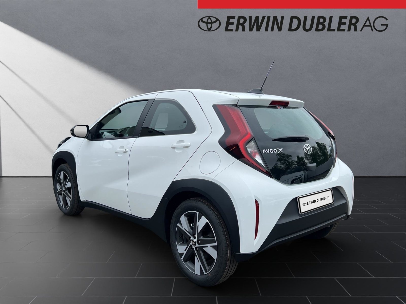 TOYOTA Aygo X 1.5 VVT-i HSD Comfort, Full-Hybrid Petrol/Electric, New car, Automatic - 3
