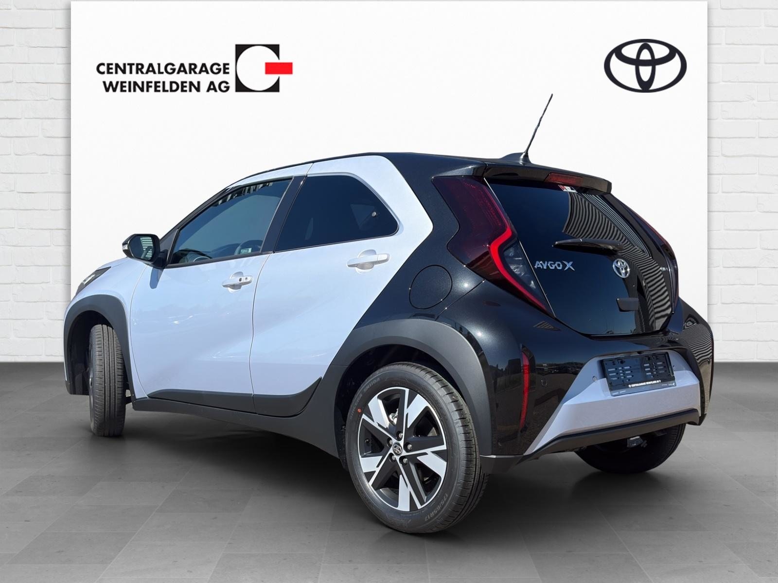 TOYOTA Aygo X 1.5 VVT-i HSD Trend, Full-Hybrid Petrol/Electric, New car, Automatic - 2