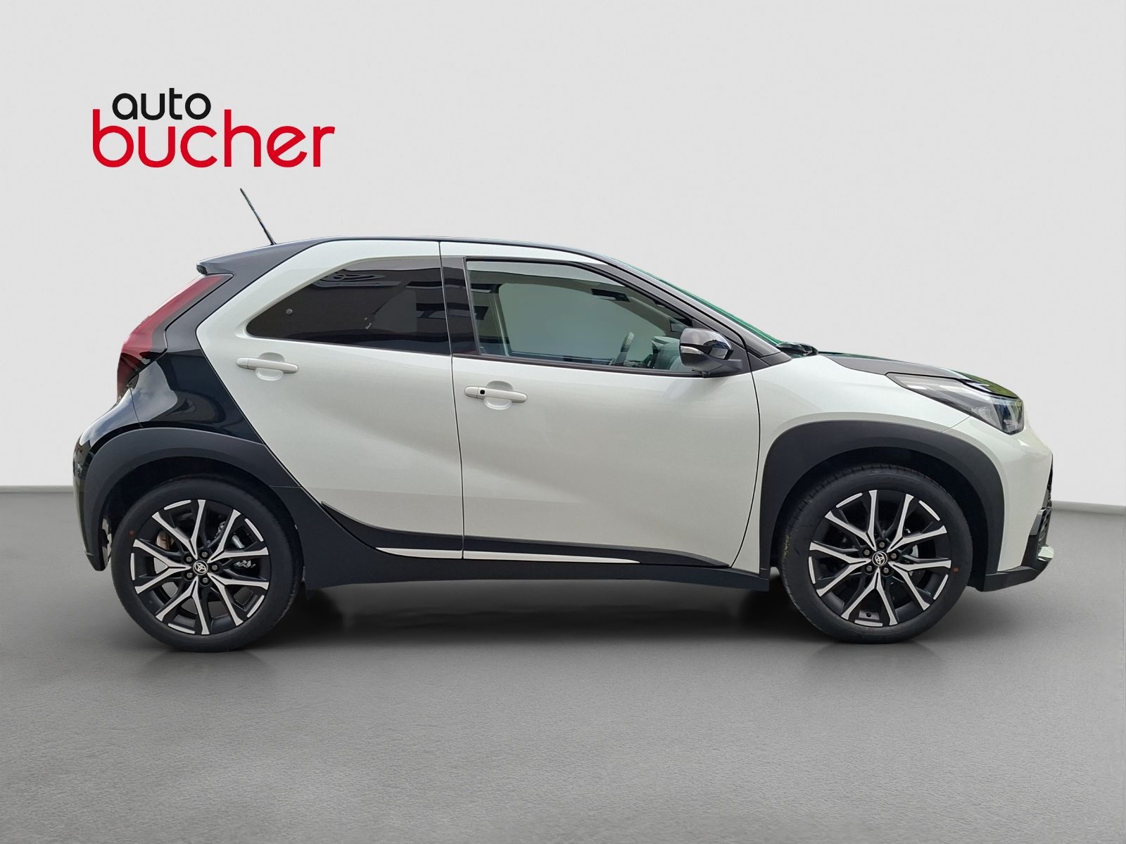 TOYOTA Aygo X 1.5 VVT-i HSD GR Sport, Hybride Intégral Essence/Électricité, Voiture nouvelle, Automatique - 3