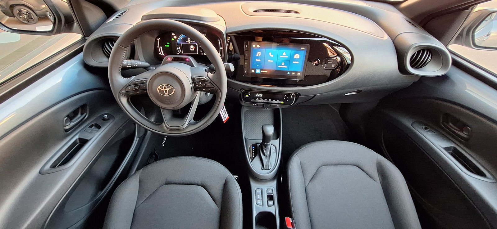 TOYOTA Aygo X 1.5 VVT-i HSD Comfort, Voll-Hybrid Benzin/Elektro, Neuwagen, Automatik - 6