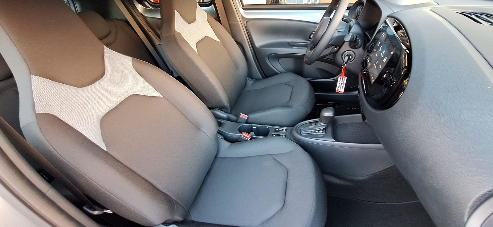 TOYOTA Aygo X 1.5 VVT-i HSD Comfort, Voll-Hybrid Benzin/Elektro, Neuwagen, Automatik - 7