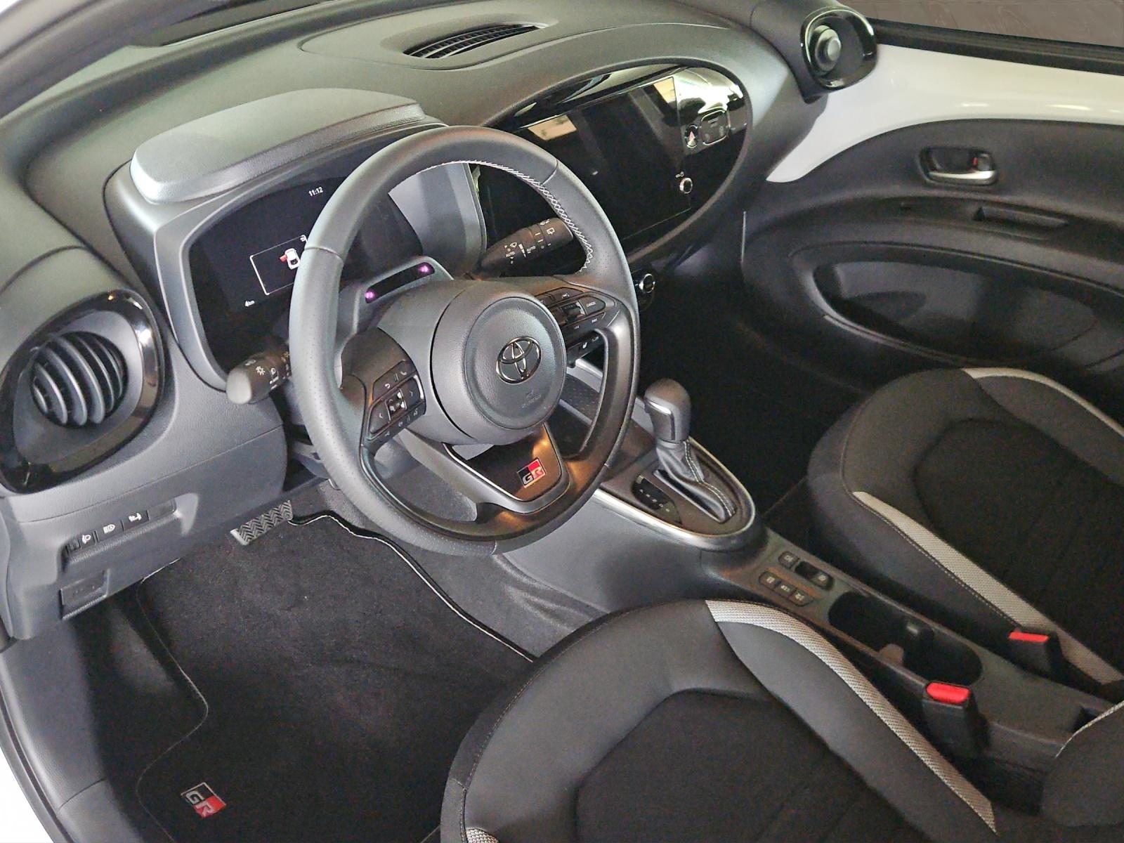 TOYOTA Aygo X 1.5 VVT-i HSD GR Sport, Hybride Integrale Benzina/Elettrica, Auto nuove, Automatico - 7