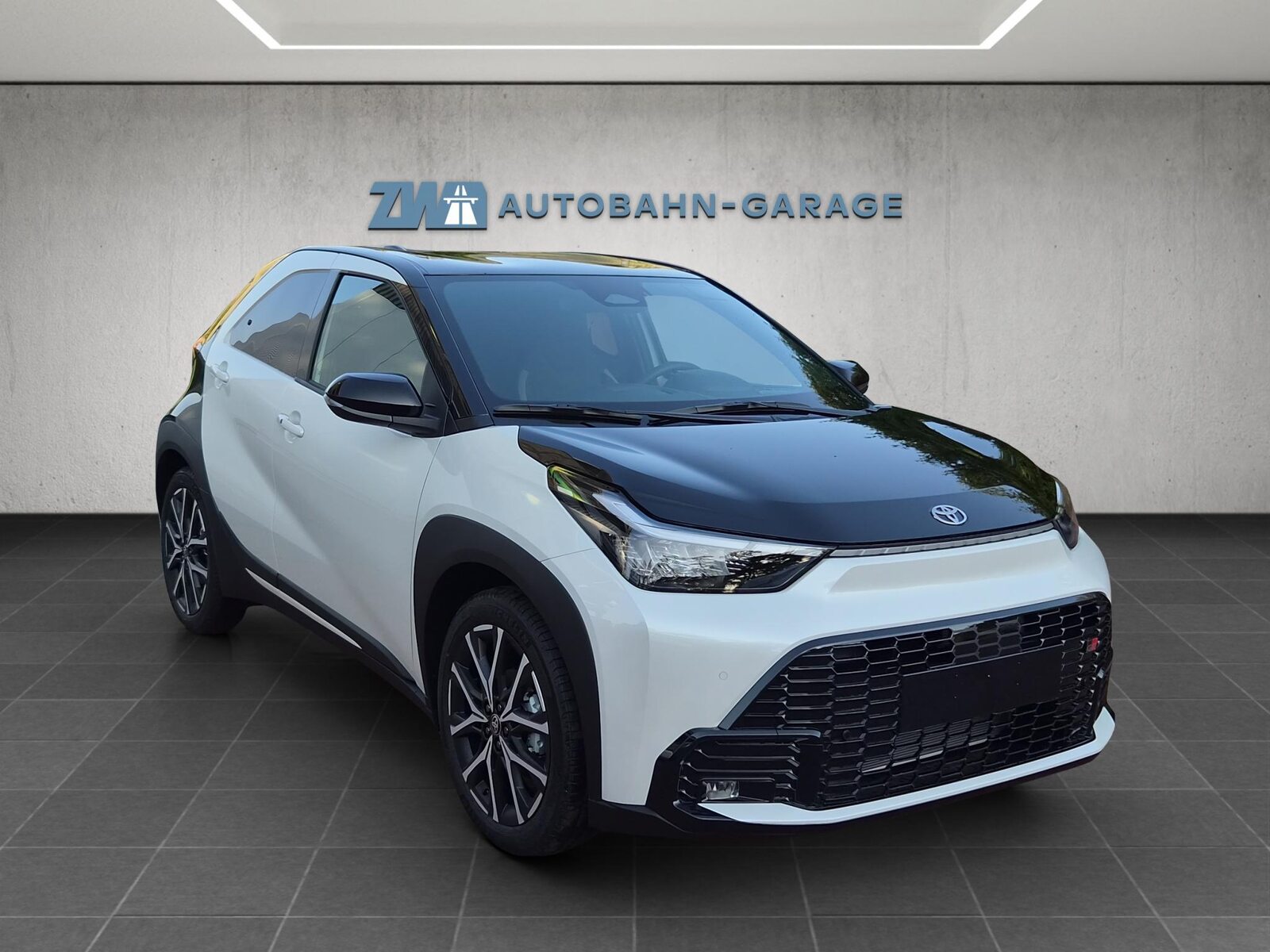 TOYOTA Aygo X 1.5 VVT-i HSD GR Sport, Voll-Hybrid Benzin/Elektro, Neuwagen, Automatik - 7