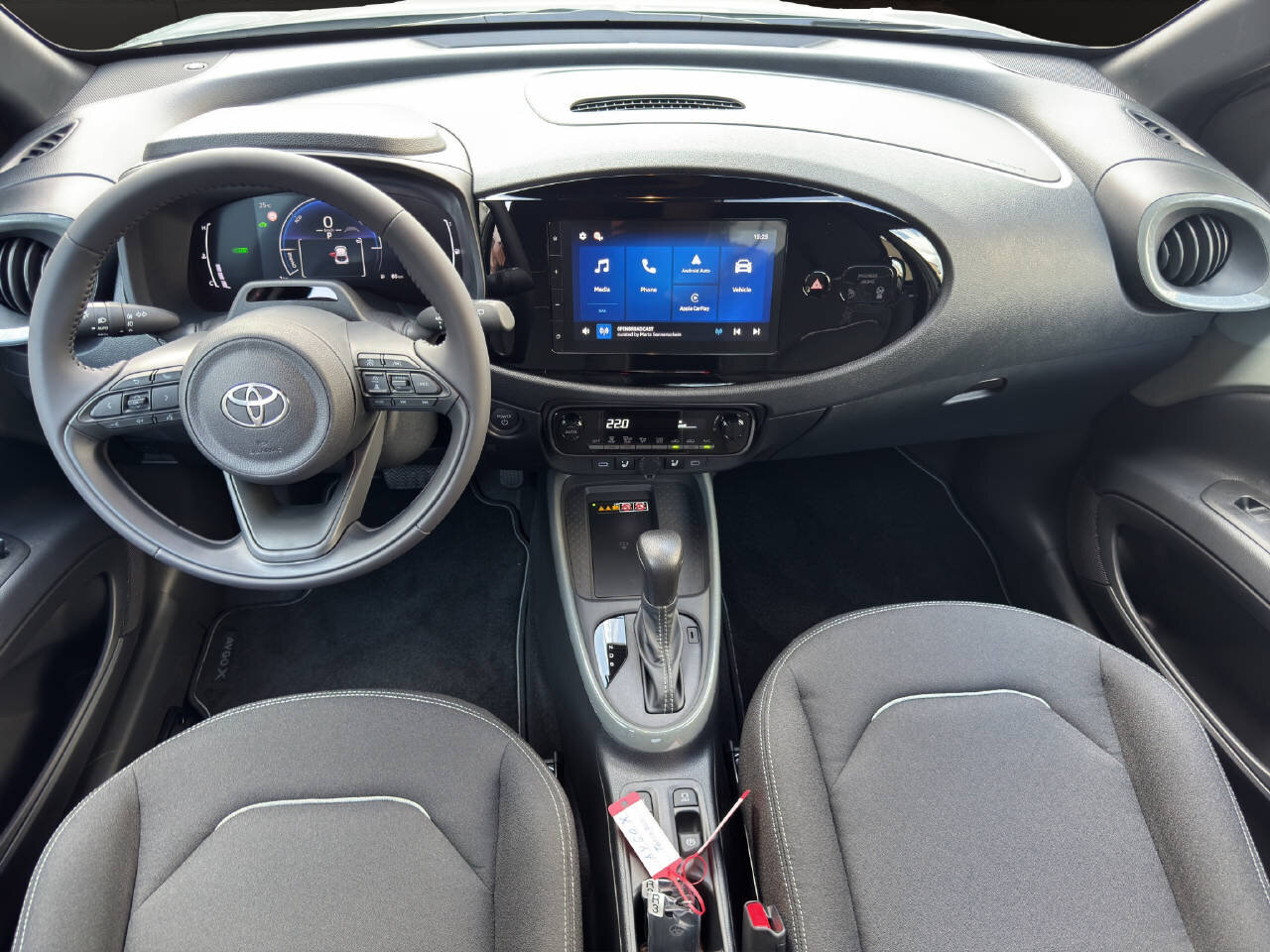 TOYOTA Aygo X 1.5 VVT-i HSD Trend, Full-Hybrid Petrol/Electric, New car, Automatic - 6