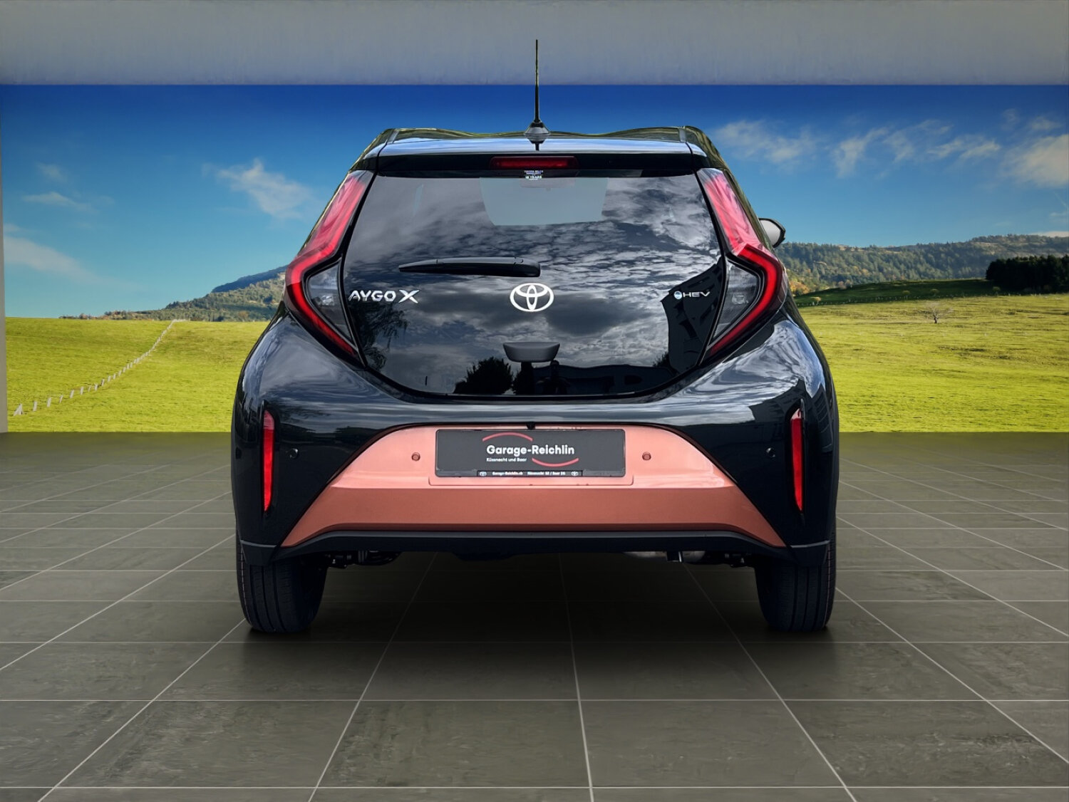 TOYOTA Aygo X 1.5 VVT-i HSD Trend, Full-Hybrid Petrol/Electric, New car, Automatic - 4