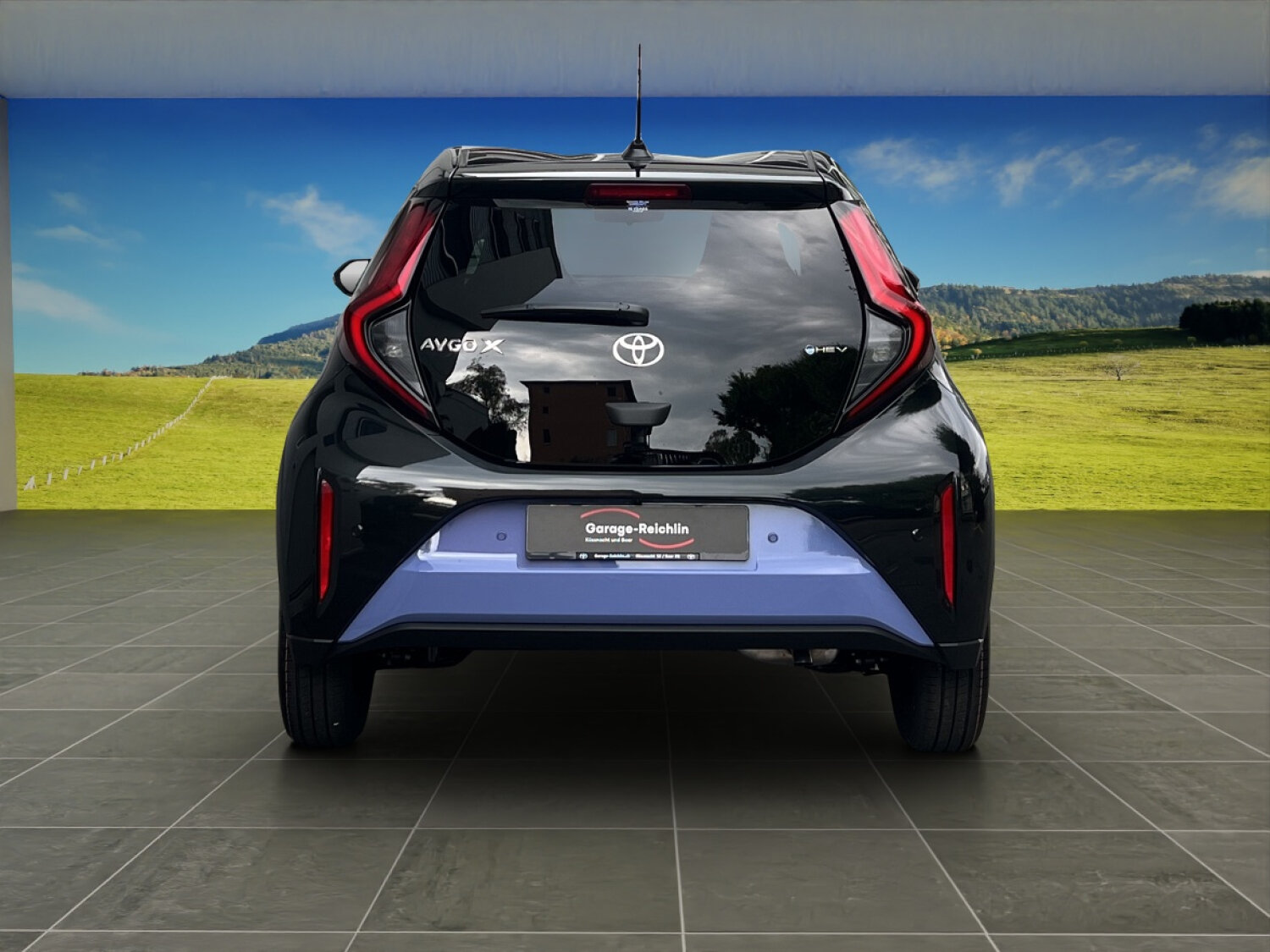 TOYOTA Aygo X 1.5 VVT-i HSD Trend, Full-Hybrid Petrol/Electric, New car, Automatic - 4