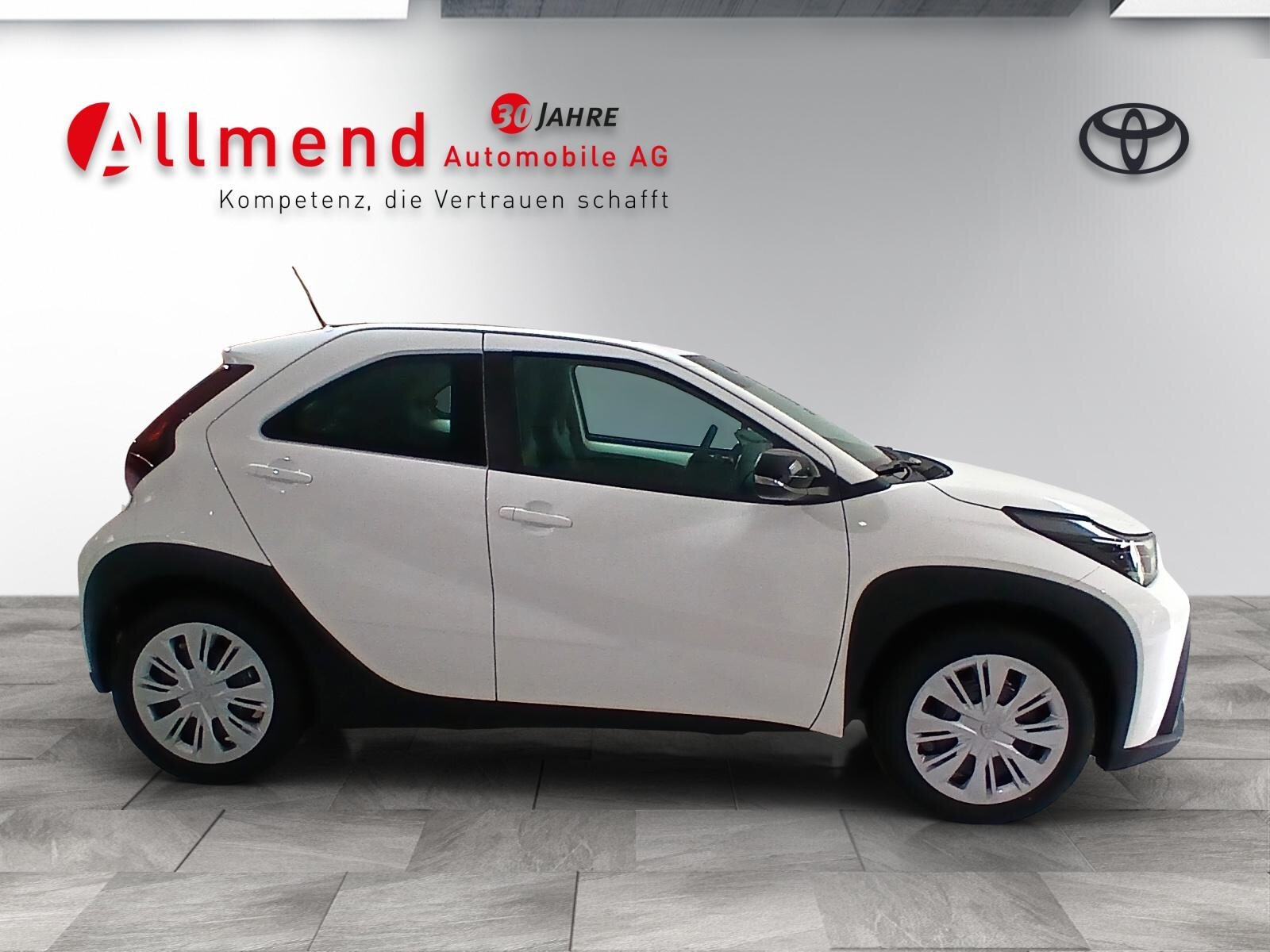 TOYOTA Aygo X 1.5 VVT-i HSD Comfort, Hybride Intégral Essence/Électricité, Voiture nouvelle, Automatique - 4