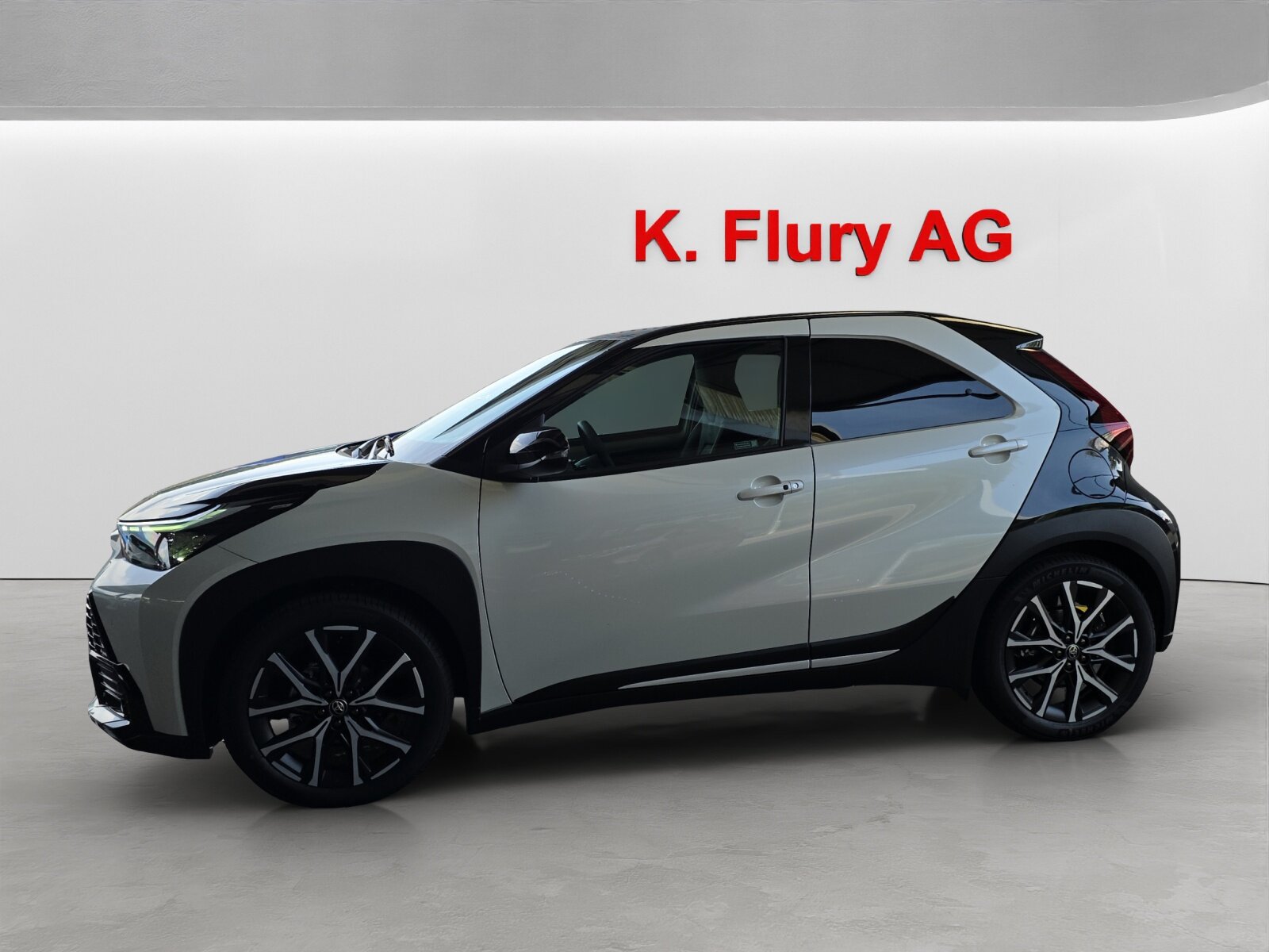 TOYOTA Aygo X 1.5 VVT-i HSD GR Sport, Full-Hybrid Petrol/Electric, New car, Automatic - 2