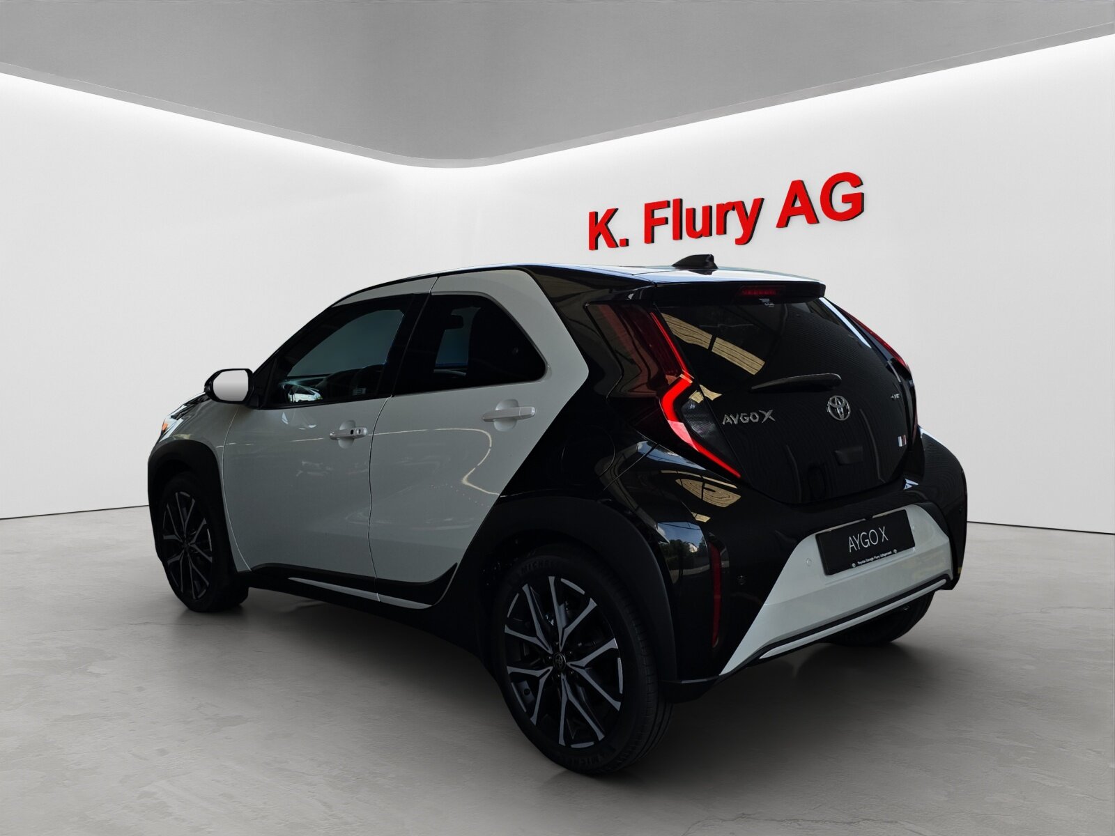 TOYOTA Aygo X 1.5 VVT-i HSD GR Sport, Full-Hybrid Petrol/Electric, New car, Automatic - 3