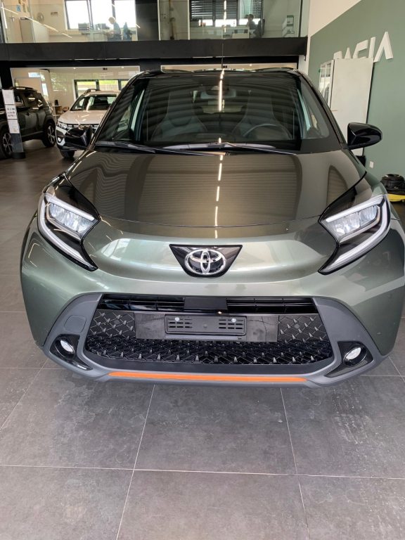 TOYOTA AYGO X 1.0 VVT-i Limited, Petrol, Second hand / Used, Manual - 5