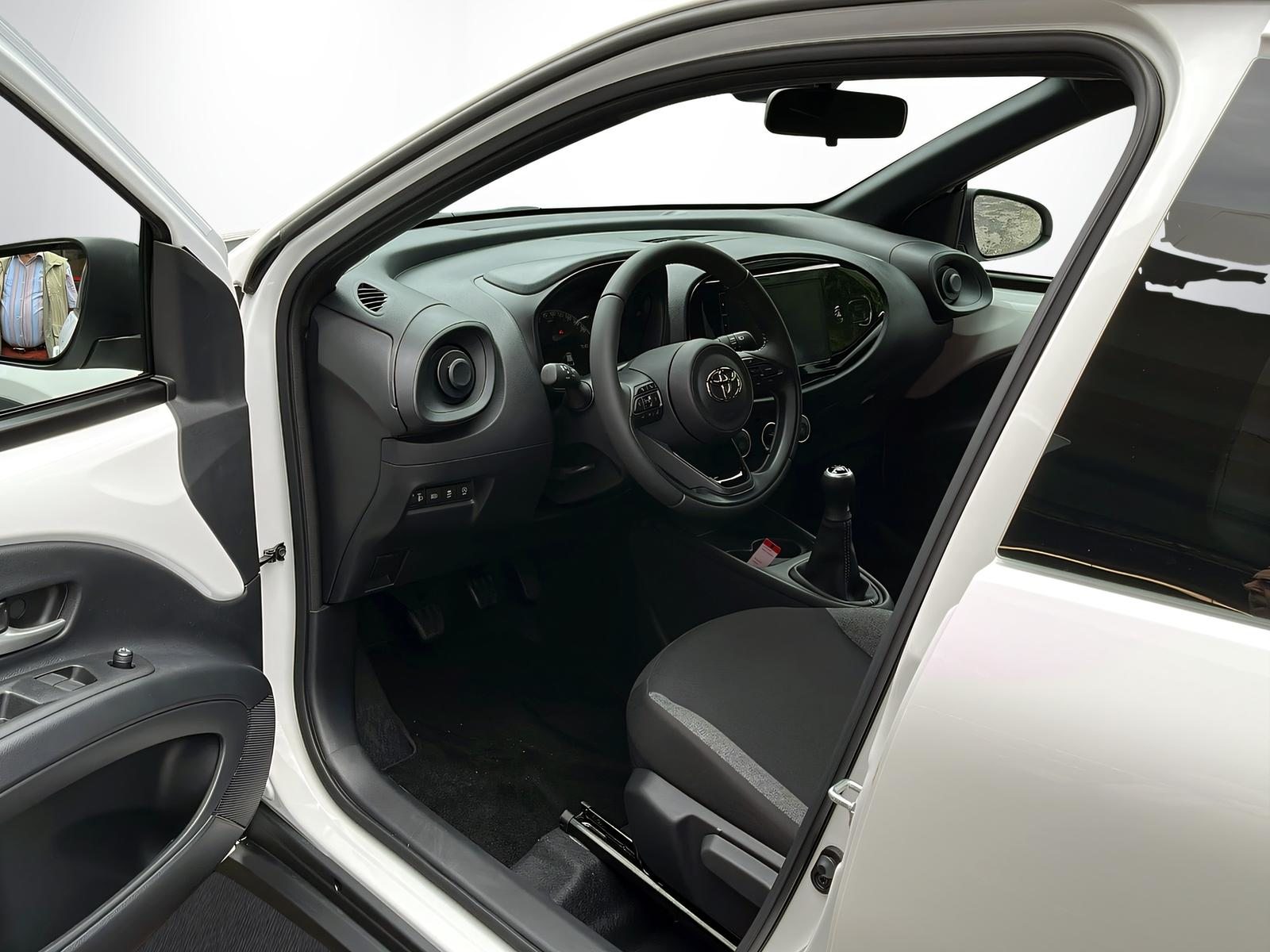 TOYOTA Aygo X 1.0 VVT-i Comfort, Benzin, Occasion / Gebraucht, Handschaltung - 7