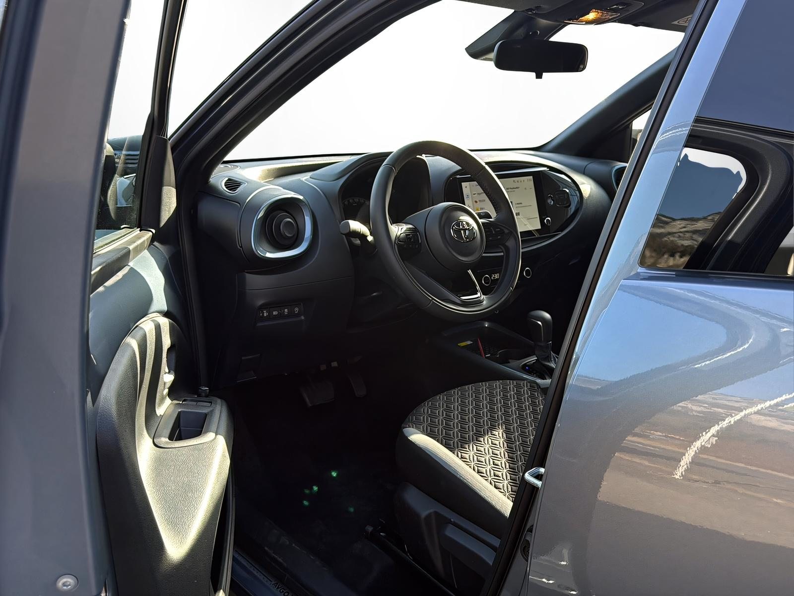 TOYOTA Aygo X 1.0 VVT-i Trend, Petrol, Second hand / Used, Automatic - 7