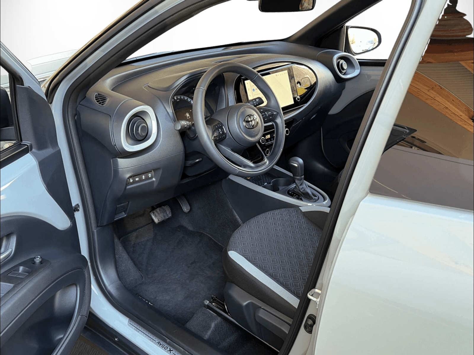 TOYOTA Aygo X 1.0 VVT-i Trend, Essence, Occasion / Utilisé, Automatique - 7
