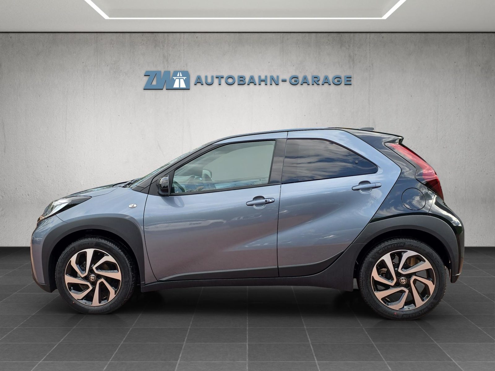 TOYOTA Aygo X 1.0 VVT-i Trend, Essence, Occasion / Utilisé, Automatique - 2