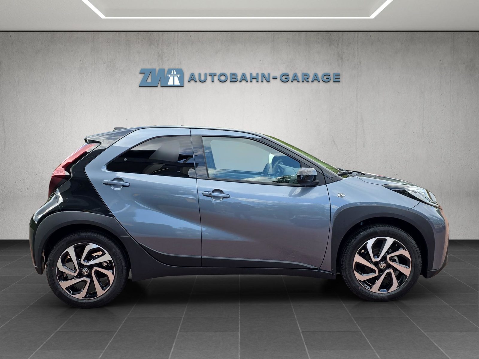 TOYOTA Aygo X 1.0 VVT-i Trend, Petrol, Second hand / Used, Automatic - 6