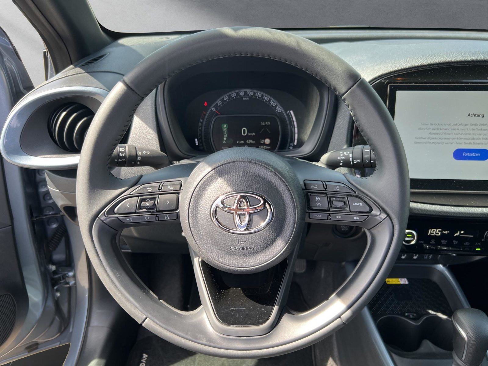 TOYOTA Aygo X 1.0 VVT-i Trend, Petrol, Second hand / Used, Automatic - 5