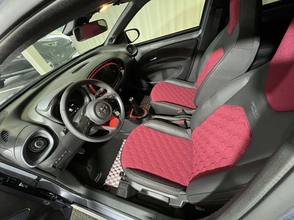 TOYOTA Aygo X 1.0 VVT-i Undercover, Petrol, Ex-demonstrator, Manual - 6