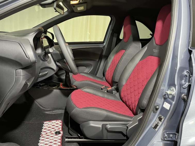TOYOTA Aygo X 1.0 VVT-i Undercover, Petrol, Ex-demonstrator, Manual - 7