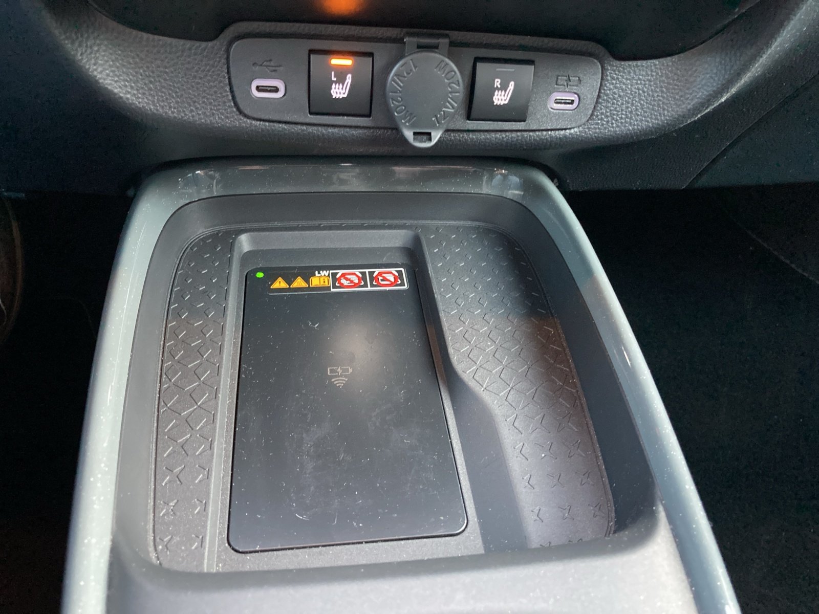 TOYOTA Aygo X 1.5 VVT-i HSD Trend, Hybride Intégral Essence/Électricité, Voiture de démonstration, Automatique - 6