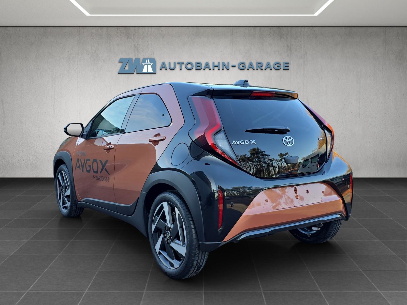 TOYOTA Aygo X 1.5 VVT-i HSD Style, Hybride Integrale Benzina/Elettrica, Auto dimostrativa, Automatico - 3