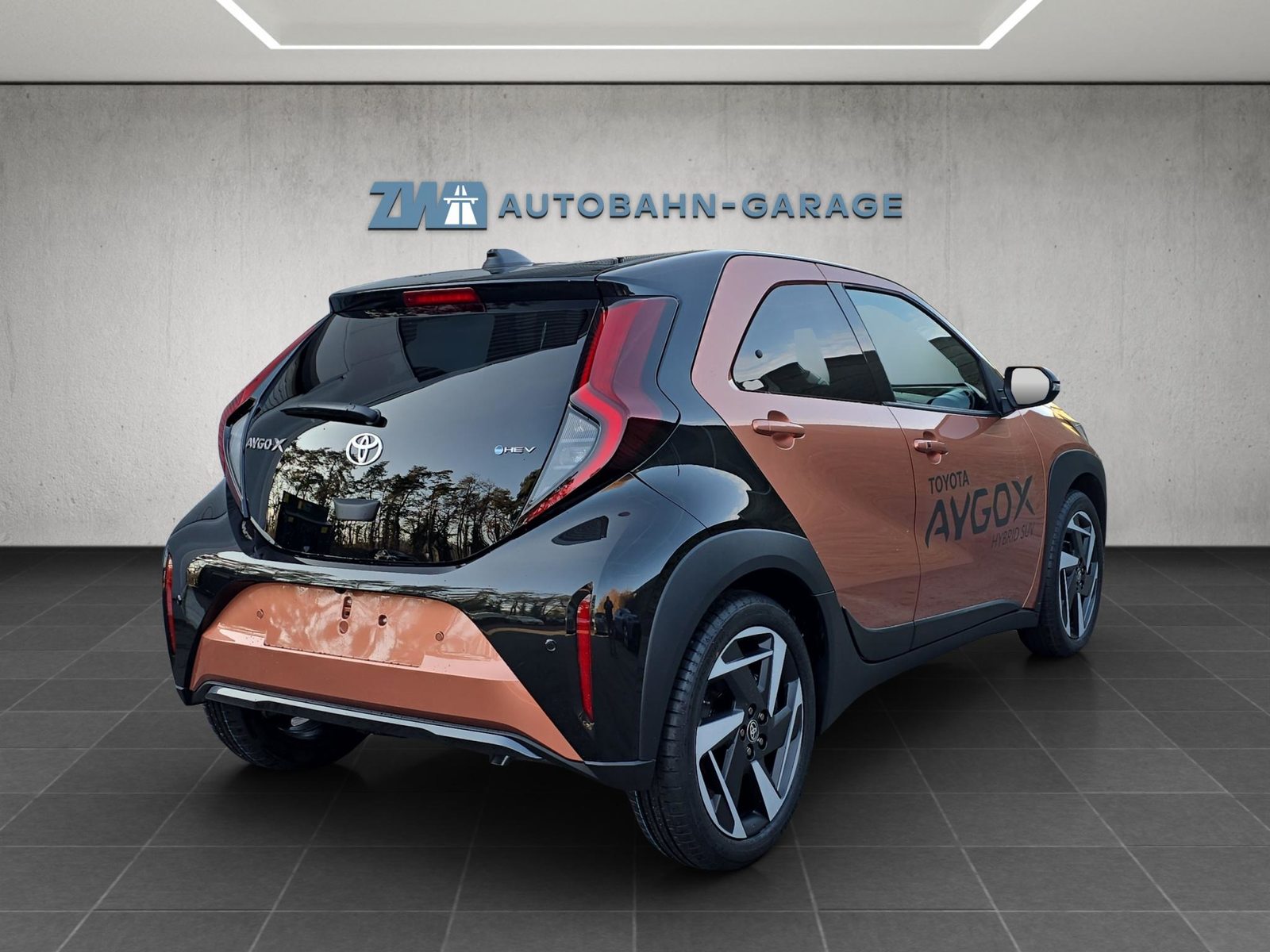 TOYOTA Aygo X 1.5 VVT-i HSD Style, Hybride Integrale Benzina/Elettrica, Auto dimostrativa, Automatico - 5