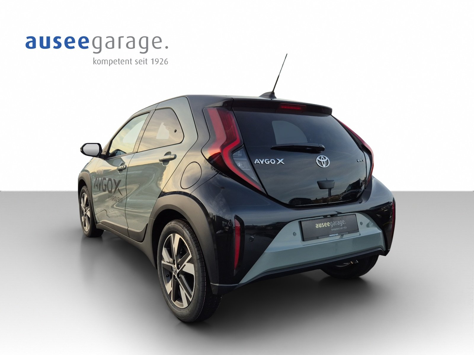 TOYOTA Aygo X 1.5 VVT-i HSD Trend, Full-Hybrid Petrol/Electric, Ex-demonstrator, Automatic - 3