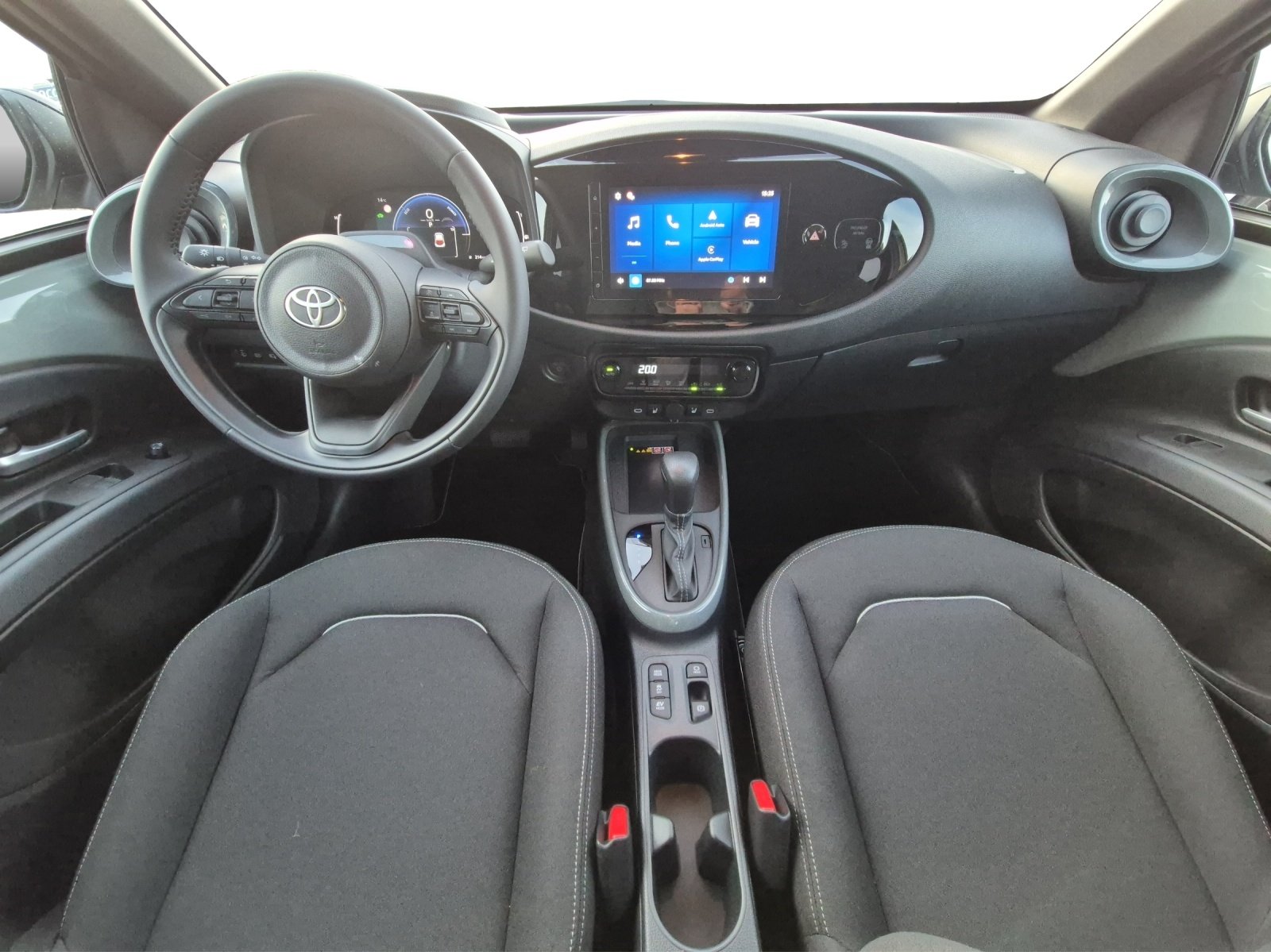 TOYOTA Aygo X 1.5 VVT-i HSD Trend, Full-Hybrid Petrol/Electric, Ex-demonstrator, Automatic - 7