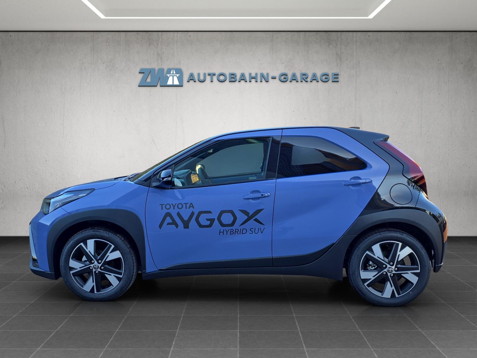 TOYOTA Aygo X 1.5 VVT-i HSD Trend, Voll-Hybrid Benzin/Elektro, Vorführwagen, Automatik - 2