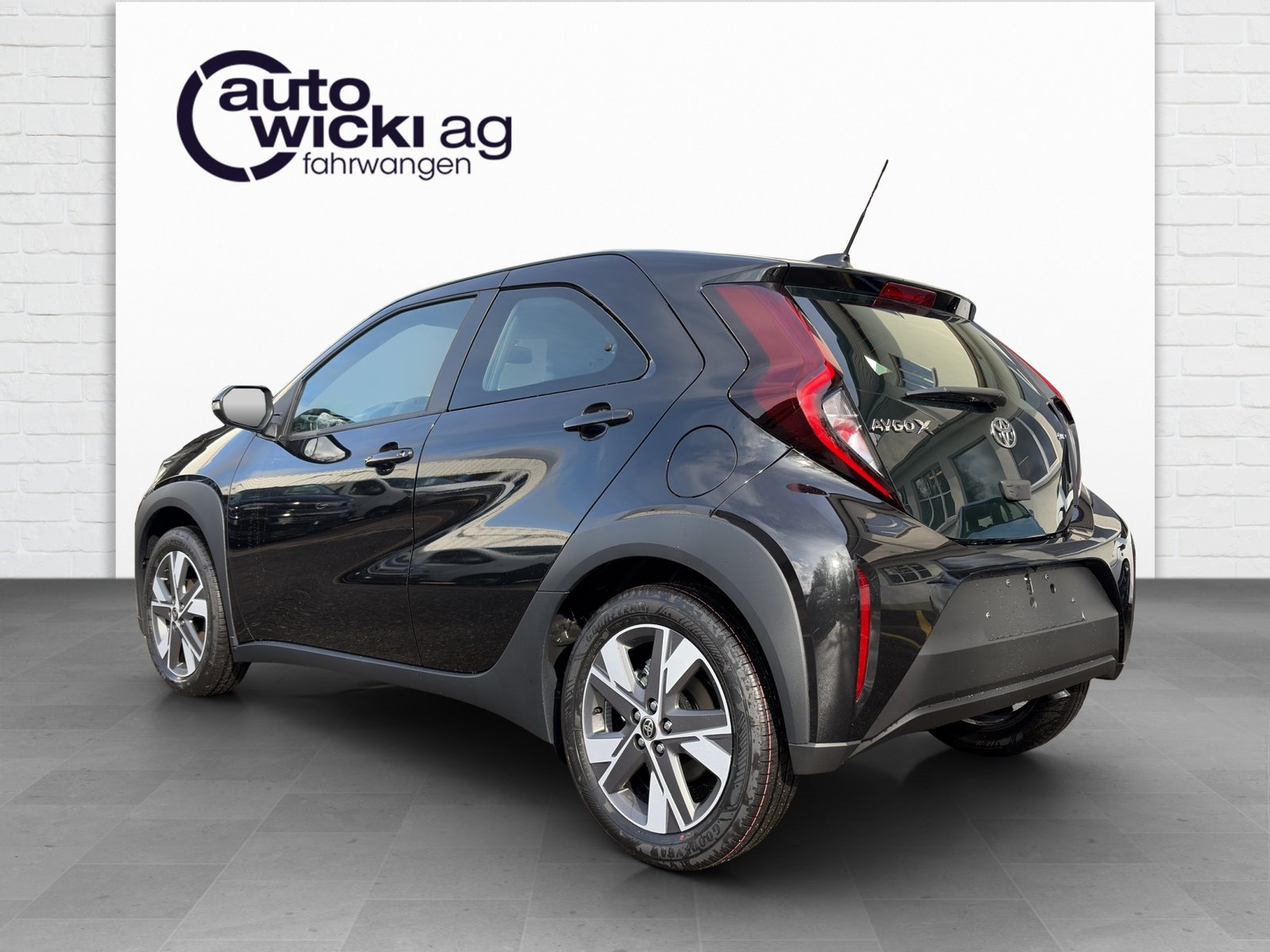 TOYOTA Aygo X 1.5 VVT-i HSD Comfort, Hybride Intégral Essence/Électricité, Voiture de démonstration, Automatique - 2