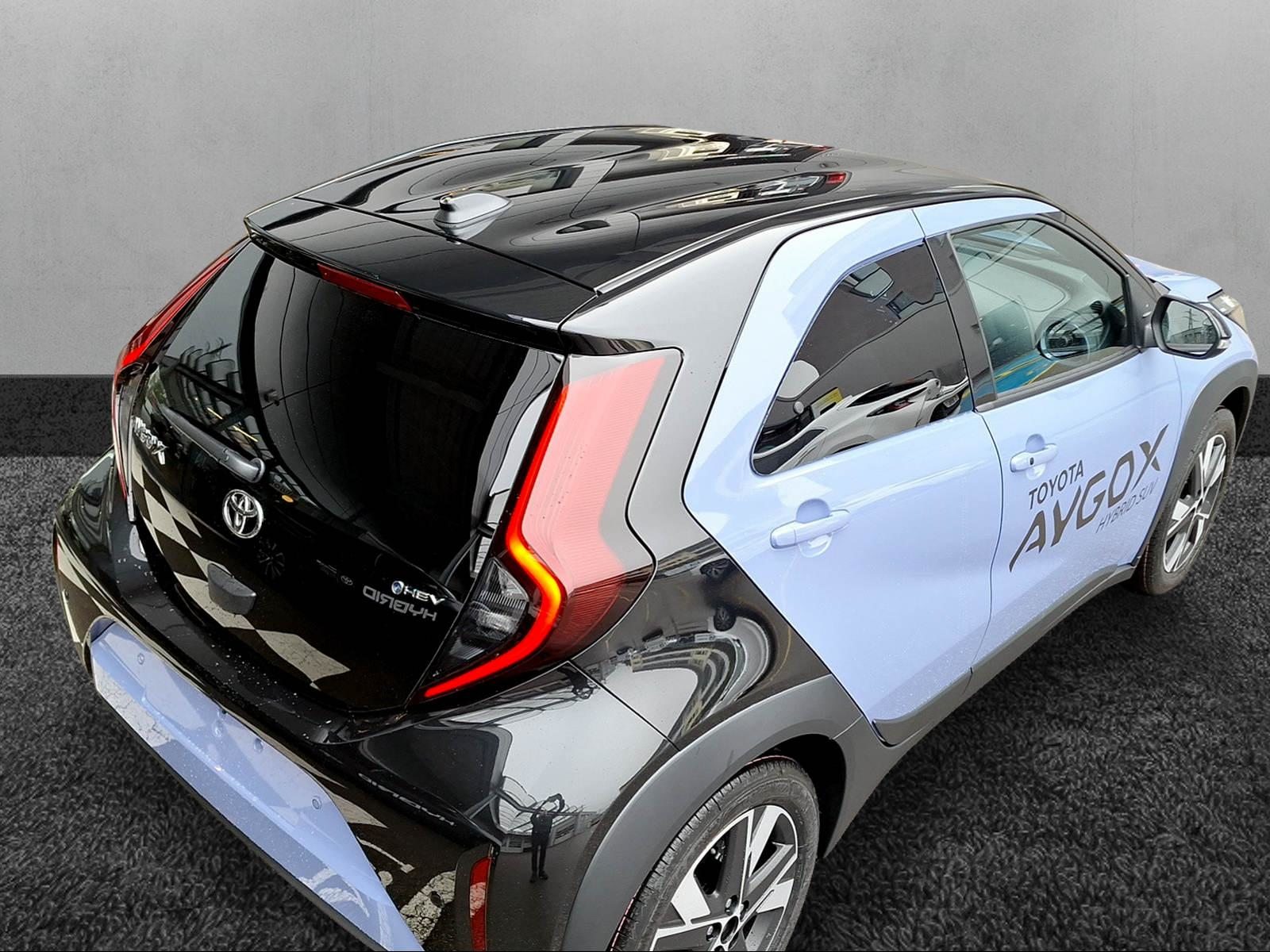 TOYOTA Aygo X 1.5 VVT-i HSD Trend, Hybride Intégral Essence/Électricité, Voiture de démonstration, Automatique - 4