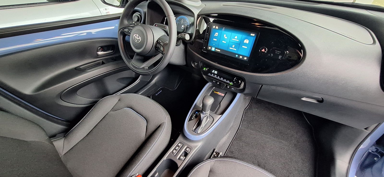 TOYOTA Aygo X 1.5 VVT-i HSD Trend, Hybride Intégral Essence/Électricité, Voiture de démonstration, Automatique - 5